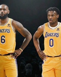 爱游戏官方网站-NBA历史首次父子助攻！詹姆斯14+6+8连线布朗尼中三分 官方盛赞